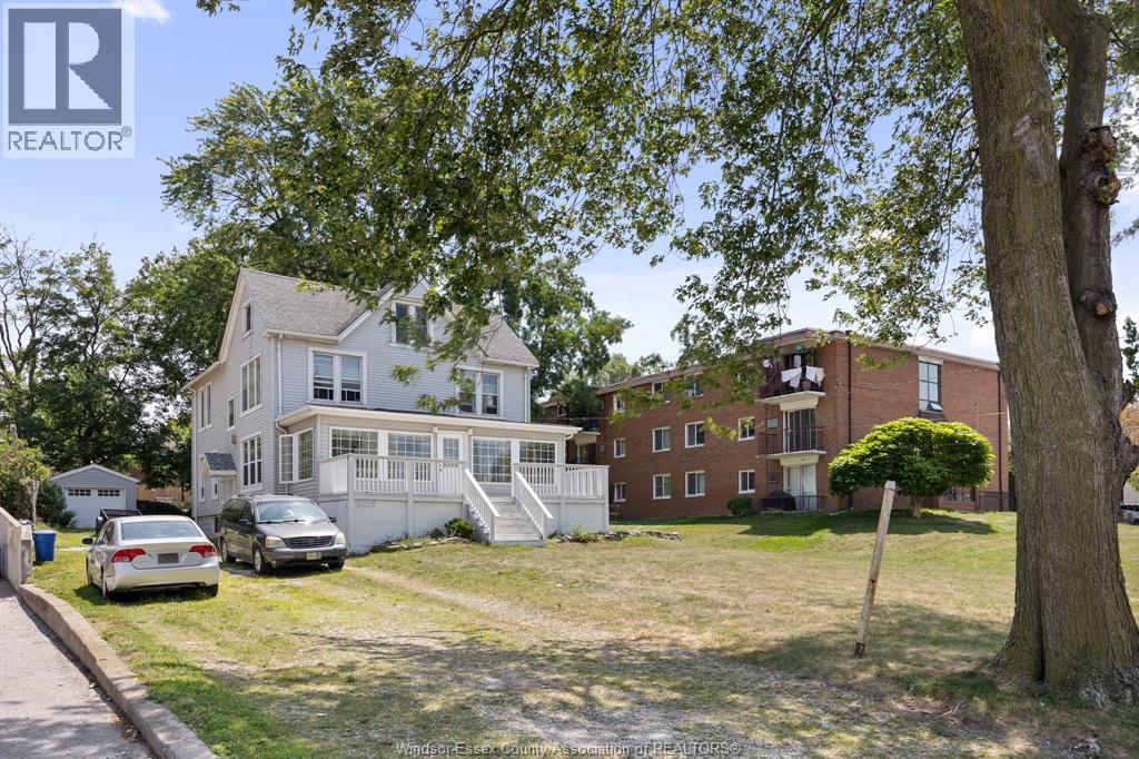 3177 RUSSELL, Windsor, Ontario