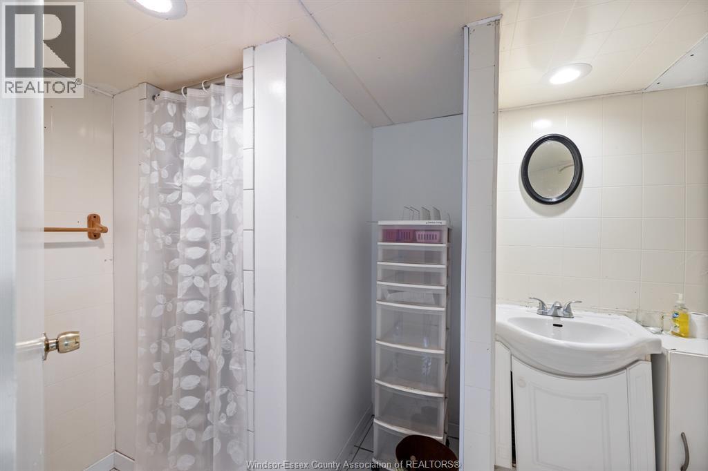 3177 Russell, Windsor, Ontario  N9C 1E3 - Photo 21 - 26020717