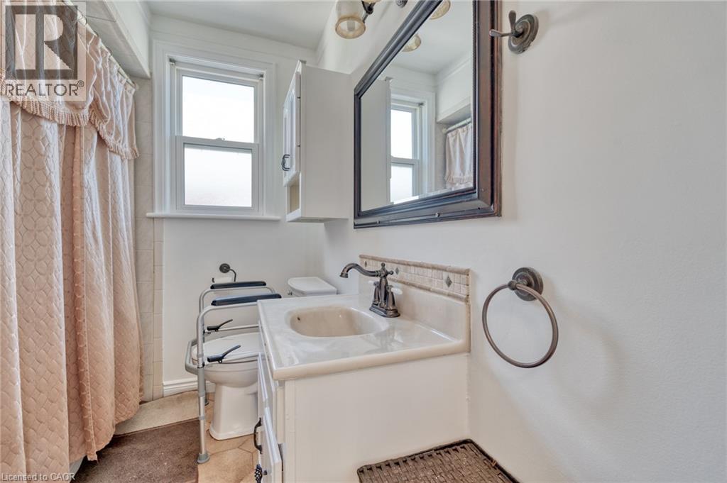 27 Delevan Crescent, Hamilton, Ontario  L9A 4A8 - Photo 14 - 40852134