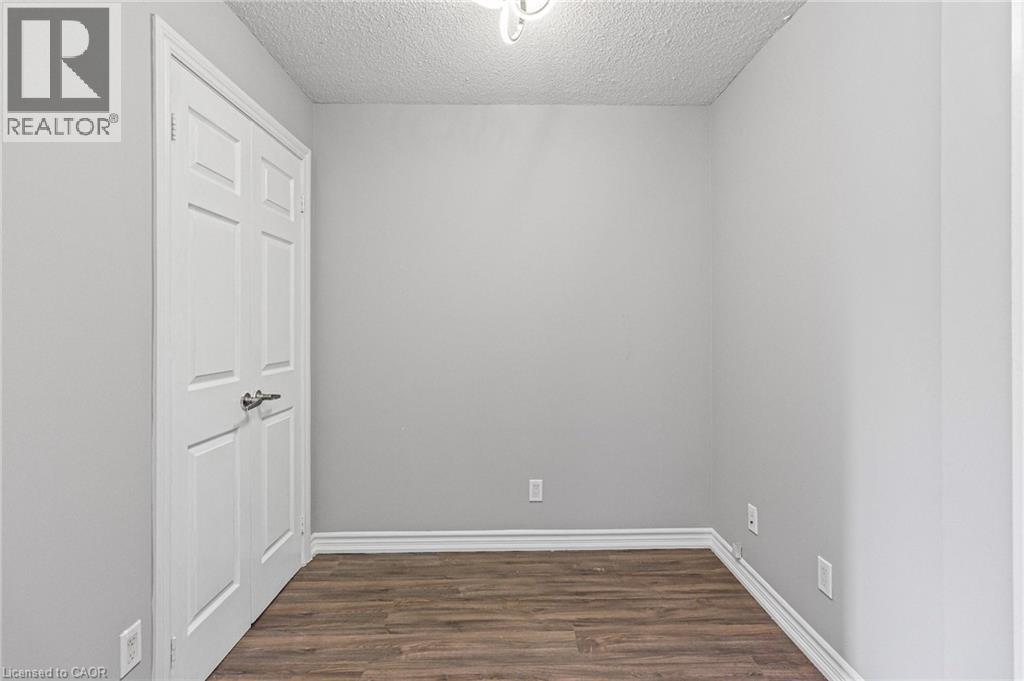 310 Burnhamthorpe Road W Unit# 401, Mississauga, Ontario  L5B 4P9 - Photo 6 - 40855548