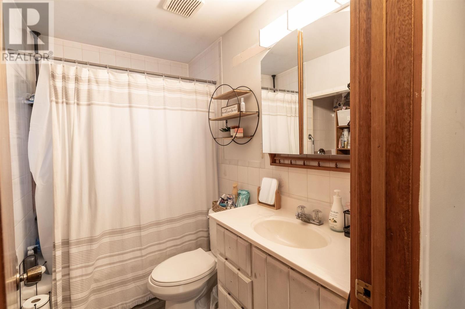 100 Amy Ave, Sault Ste. Marie, Ontario  P6B 3X6 - Photo 7 - SM261855