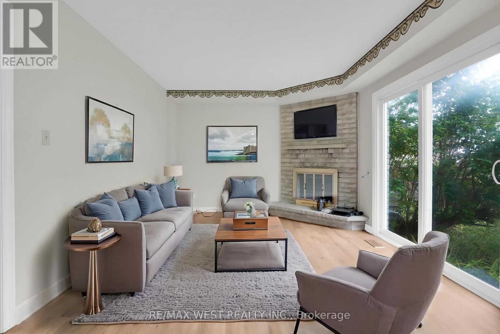1 Cardinal Street, Barrie, Ontario  L4M 6C8 - Photo 7 - S13707842