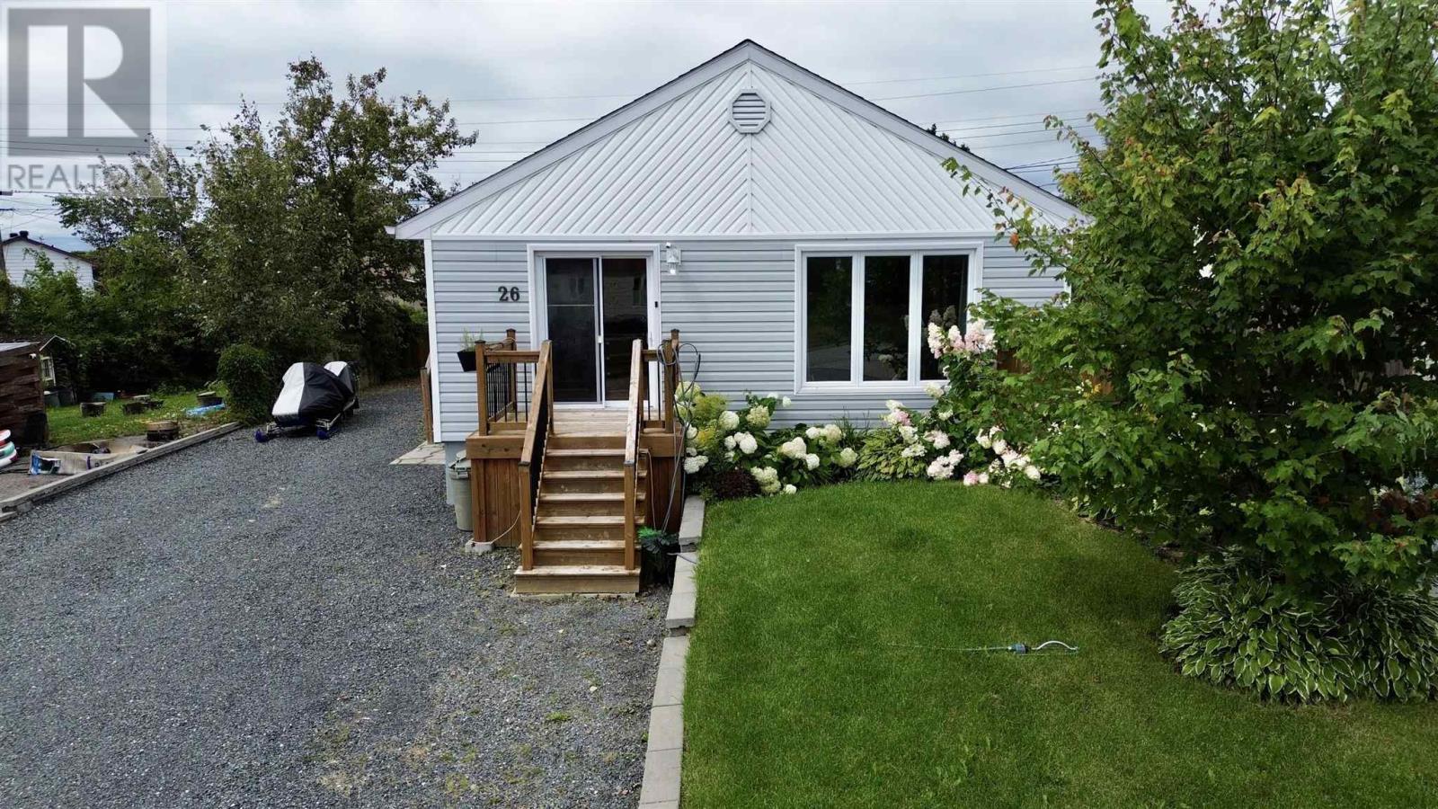 26 Hart Rd, Elliot Lake, Ontario  P5A 1R1 - Photo 4 - SM262299
