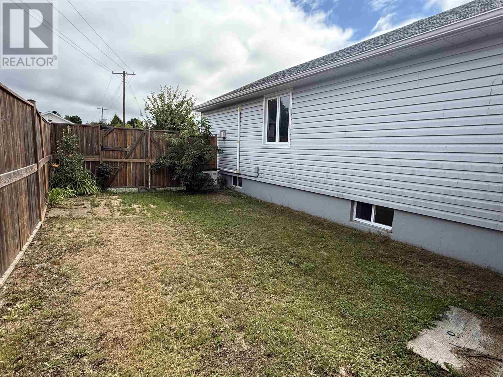 26 Hart Rd, Elliot Lake, Ontario  P5A 1R1 - Photo 44 - SM262299