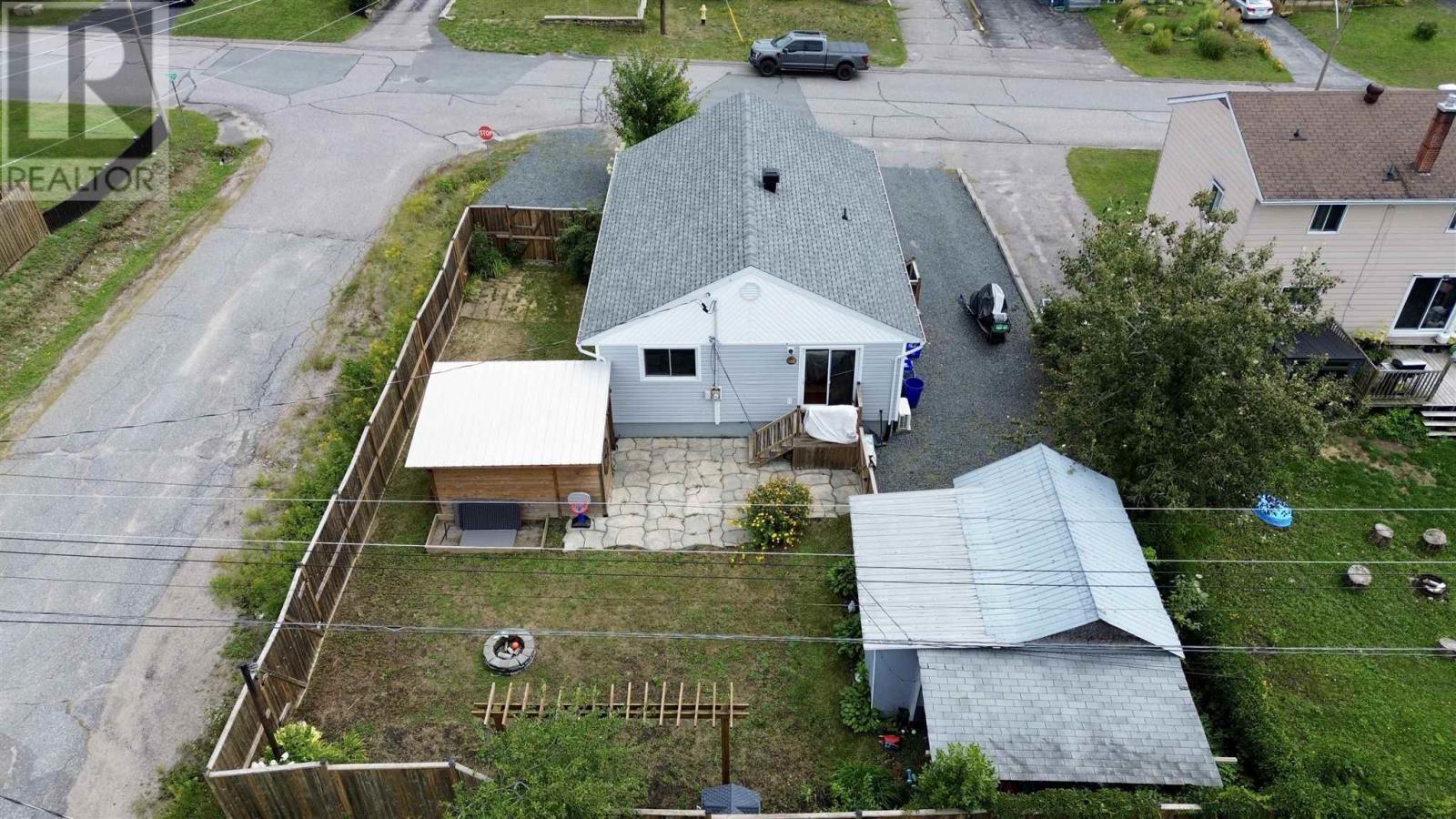 26 Hart Rd, Elliot Lake, Ontario  P5A 1R1 - Photo 5 - SM262299