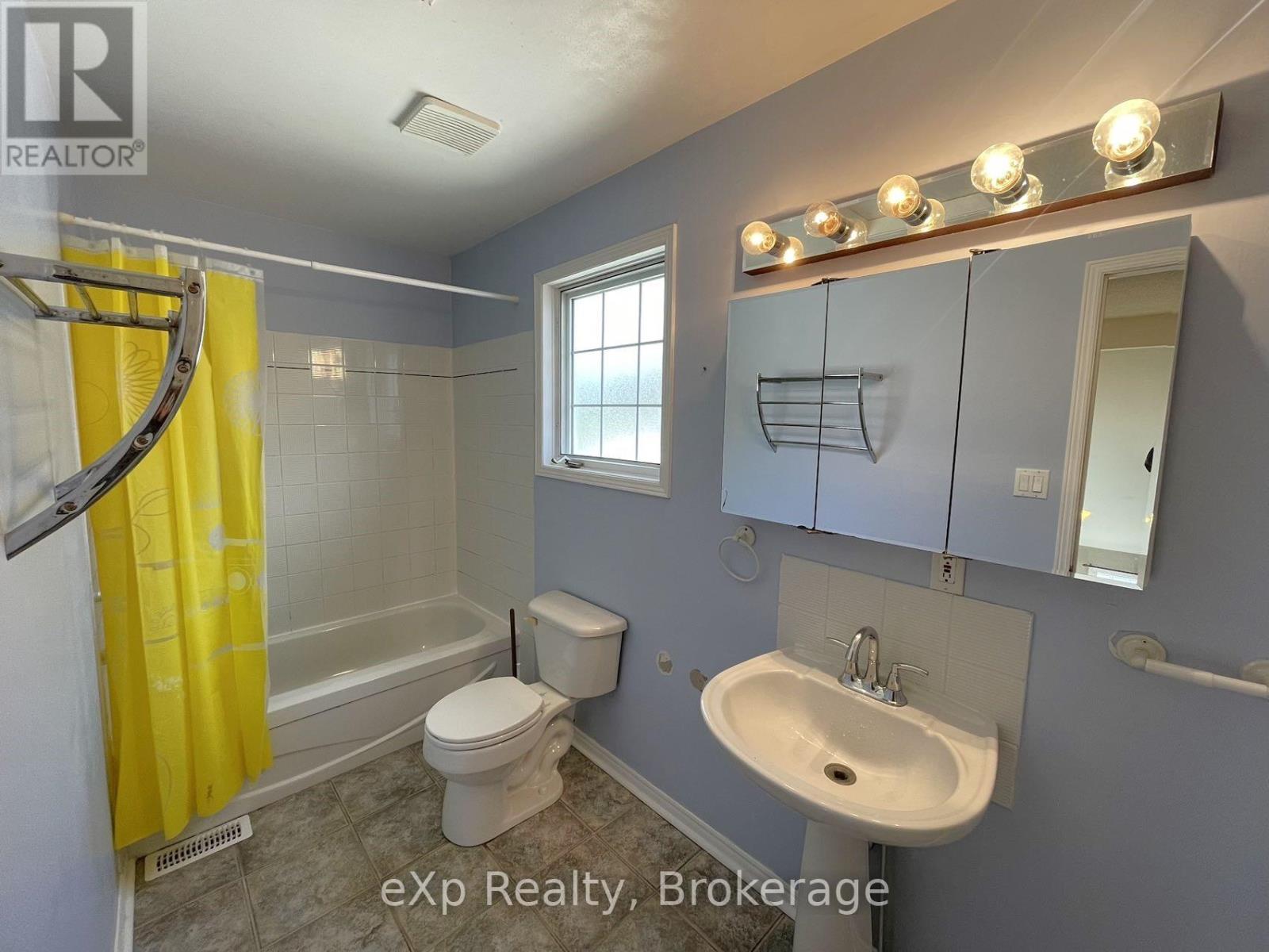 12 Sherwood Crescent, Belleville, Ontario  K8P 5G1 - Photo 23 - X13709890