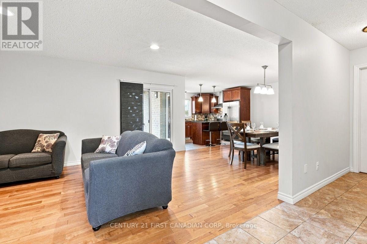 1687 Coronation Drive, London North, Ontario  N6G 5N7 - Photo 10 - X13709880