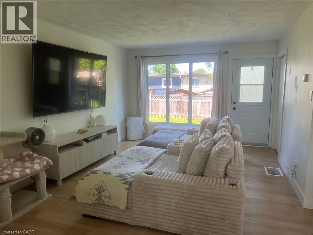 120 Beverly Street Unit# D, Cambridge, Ontario  N1R 3Z7 - Photo 3 - 40837026