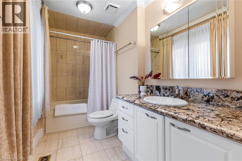 1 Twelfth Street, Grimsby, Ontario  L3M 2V6 - Photo 30 - 40846359