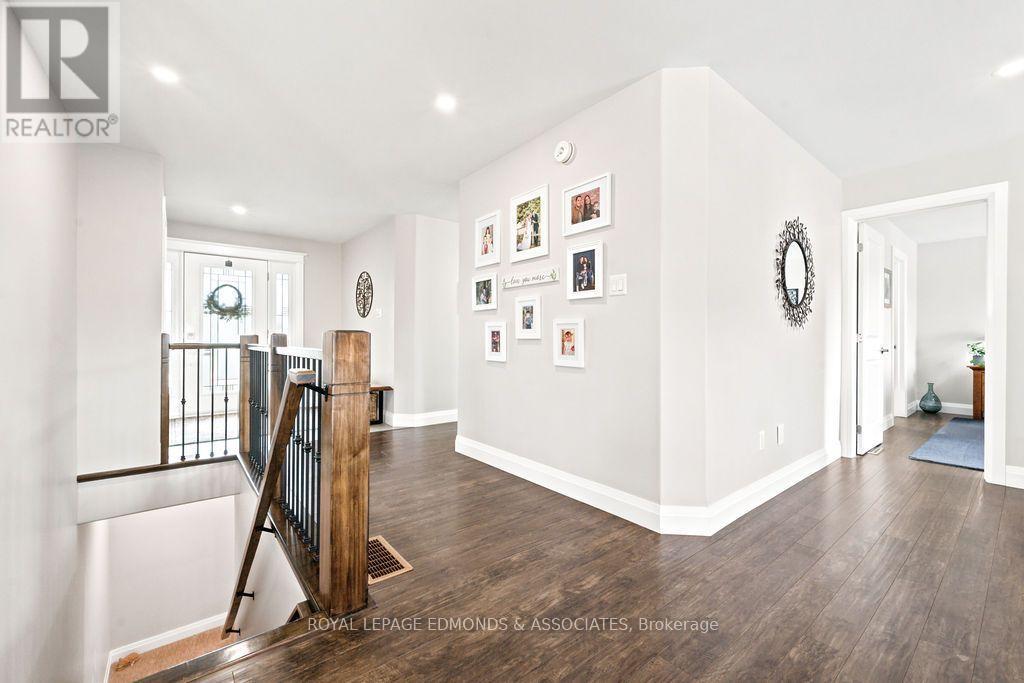 10 Noble Crescent, Petawawa, Ontario K8H 0G1 - Photo 6 - X13710130