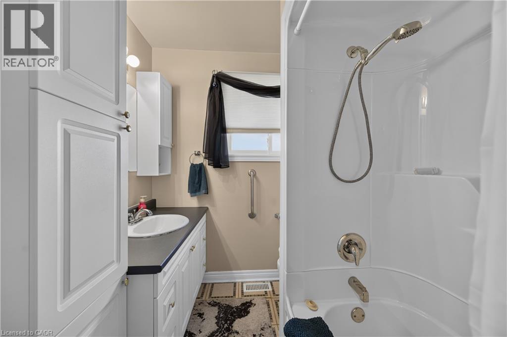 5 Kentley Drive, Hamilton, Ontario  L8H 2R6 - Photo 24 - 40856537