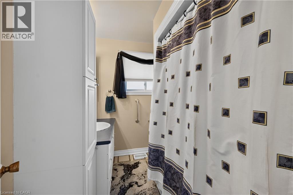 5 Kentley Drive, Hamilton, Ontario  L8H 2R6 - Photo 23 - 40856537