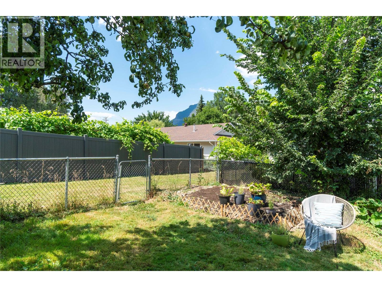 5131 69 Avenue NE, Canoe, British Columbia  V0E 1K0 - Photo 30 - 10395200