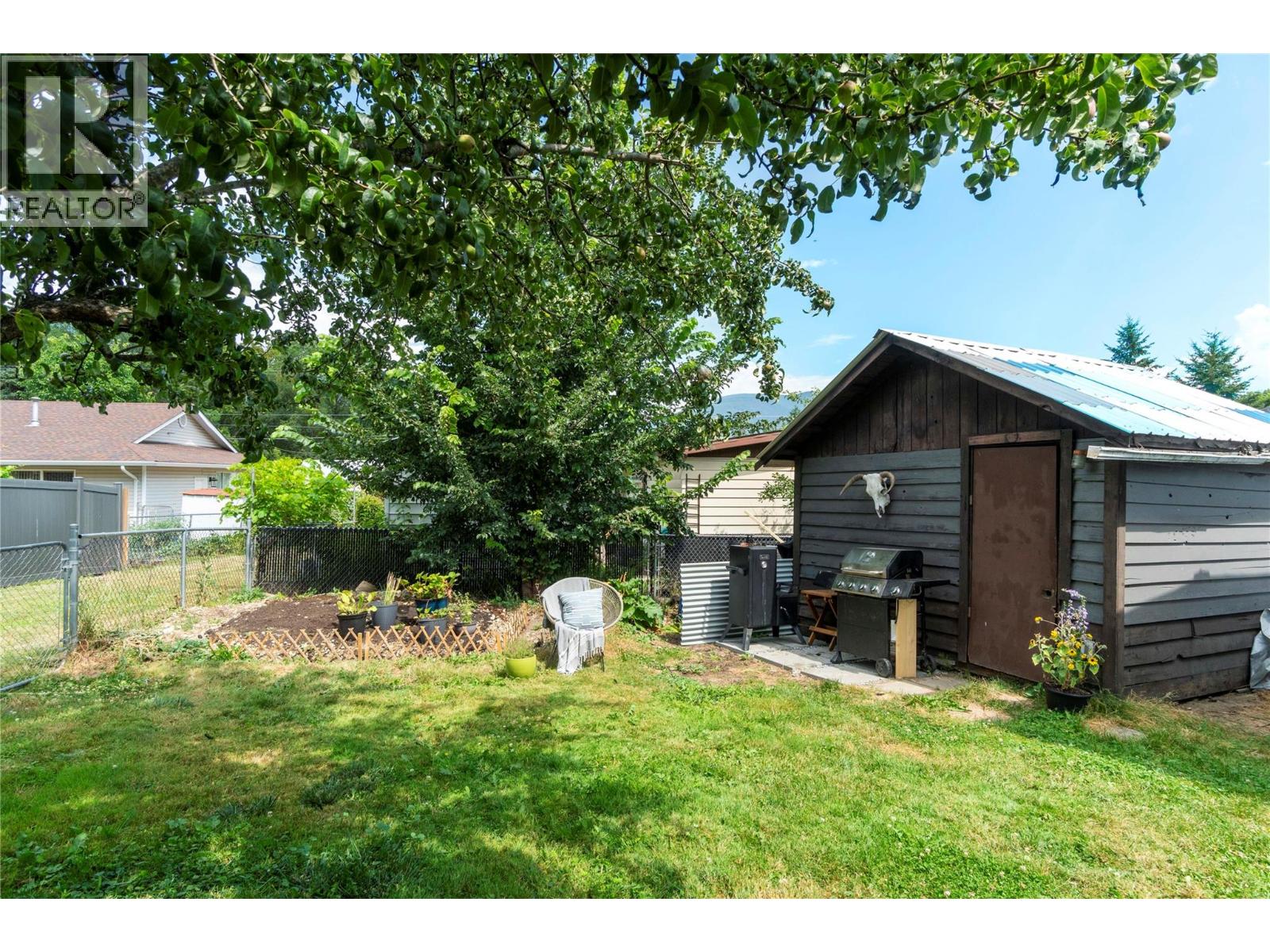 5131 69 Avenue NE, Canoe, British Columbia  V0E 1K0 - Photo 27 - 10395200