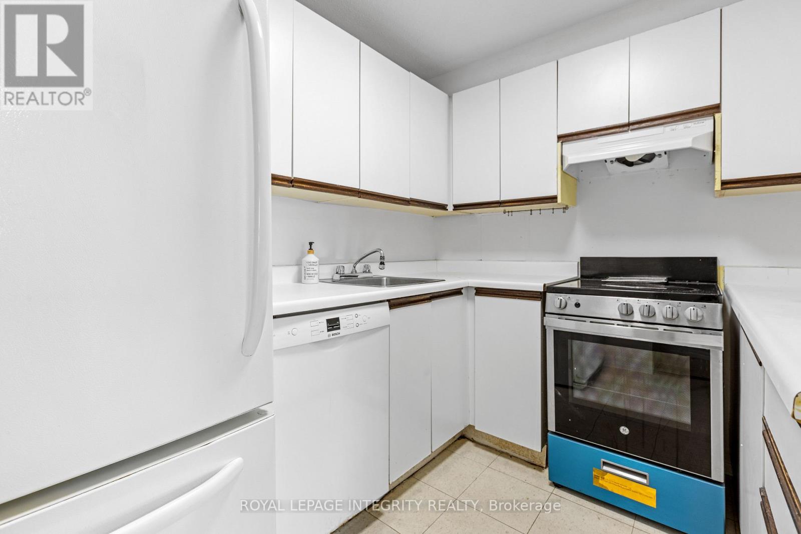 2001 - 475 Laurier Avenue W, Ottawa, Ontario K1R 7X1 - Photo 12 - X13709904