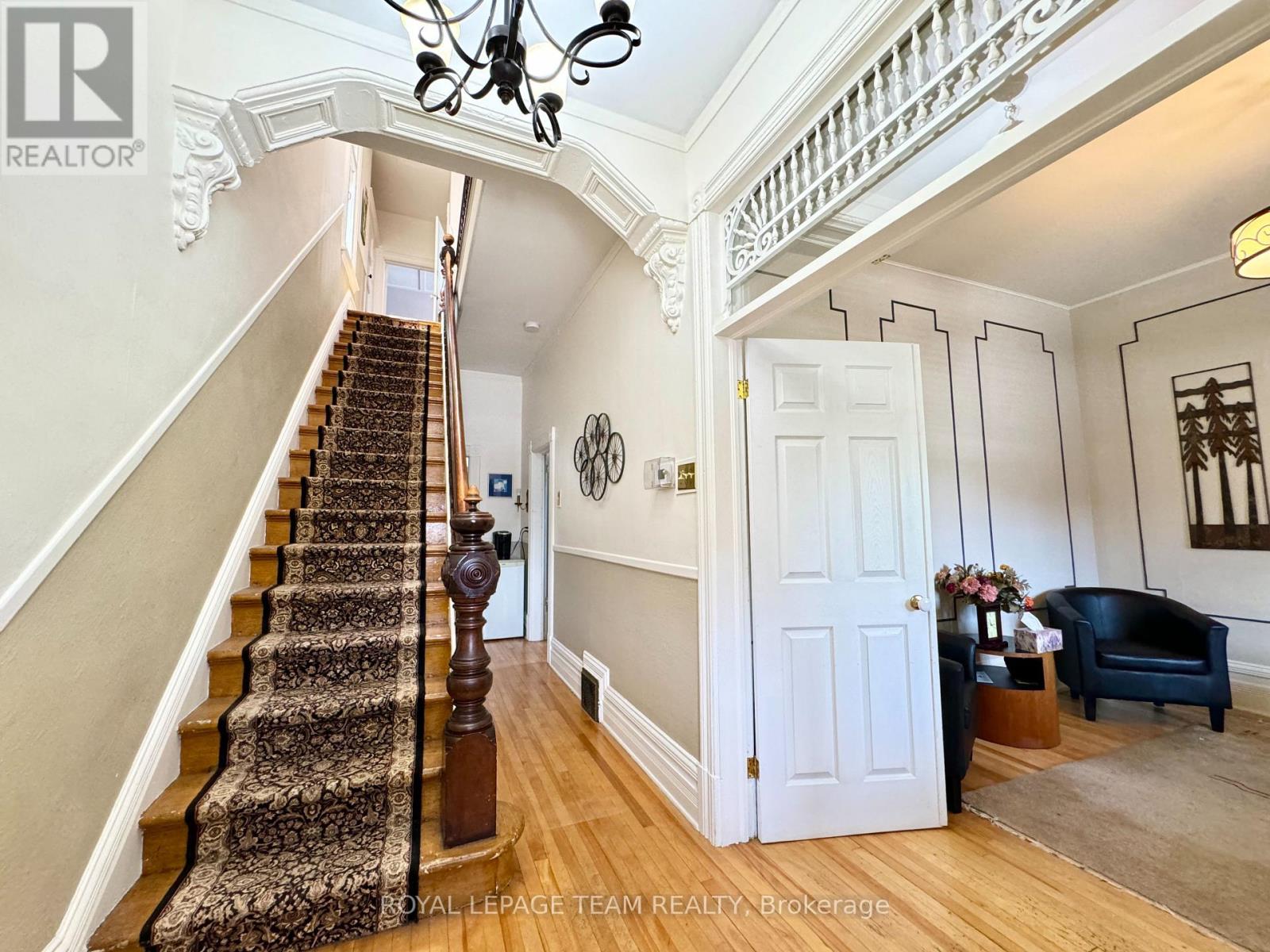 4 - 317 Catherine Street, Ottawa, Ontario  K1R 5T4 - Photo 3 - X13710000