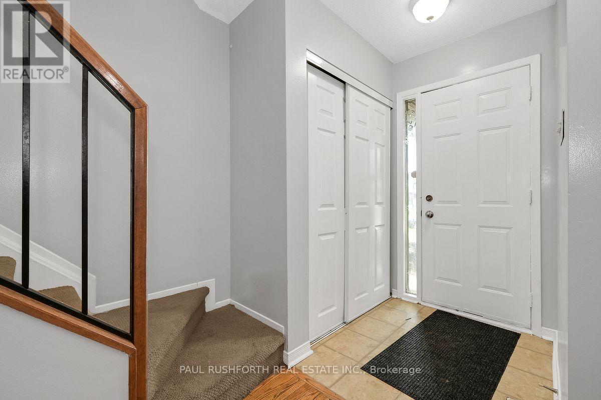 2523 Hunters Point Crescent, Ottawa, Ontario  K1T 2A3 - Photo 3 - X13710030