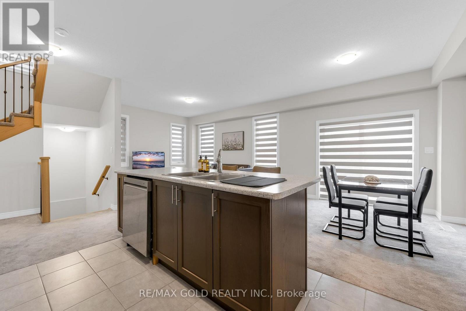 83 Pinot Crescent, Hamilton, Ontario L8E 0J9 - Photo 10 - X13692660