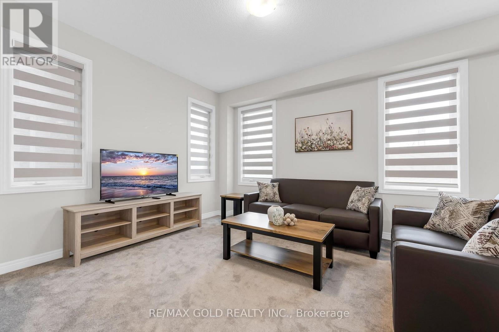 83 Pinot Crescent, Hamilton, Ontario L8E 0J9 - Photo 4 - X13692660