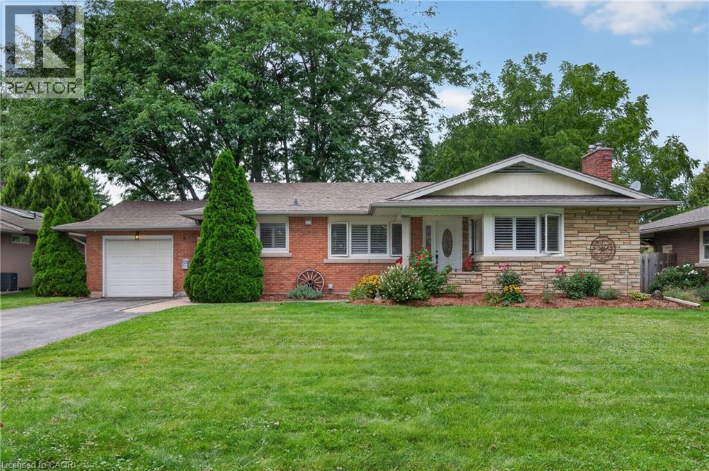 9 STRATHEARN Avenue, Grimsby, Ontario