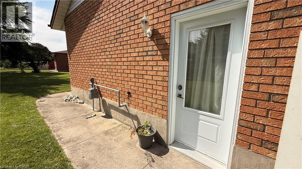 3 Burnt Ember Court Unit# Lower, Kitchener, Ontario  N2A 3S1 - Photo 2 - 40857493