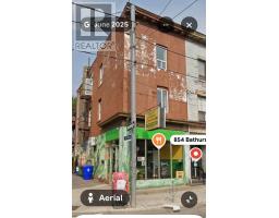 854 BATHURST STREET, Toronto, Ontario