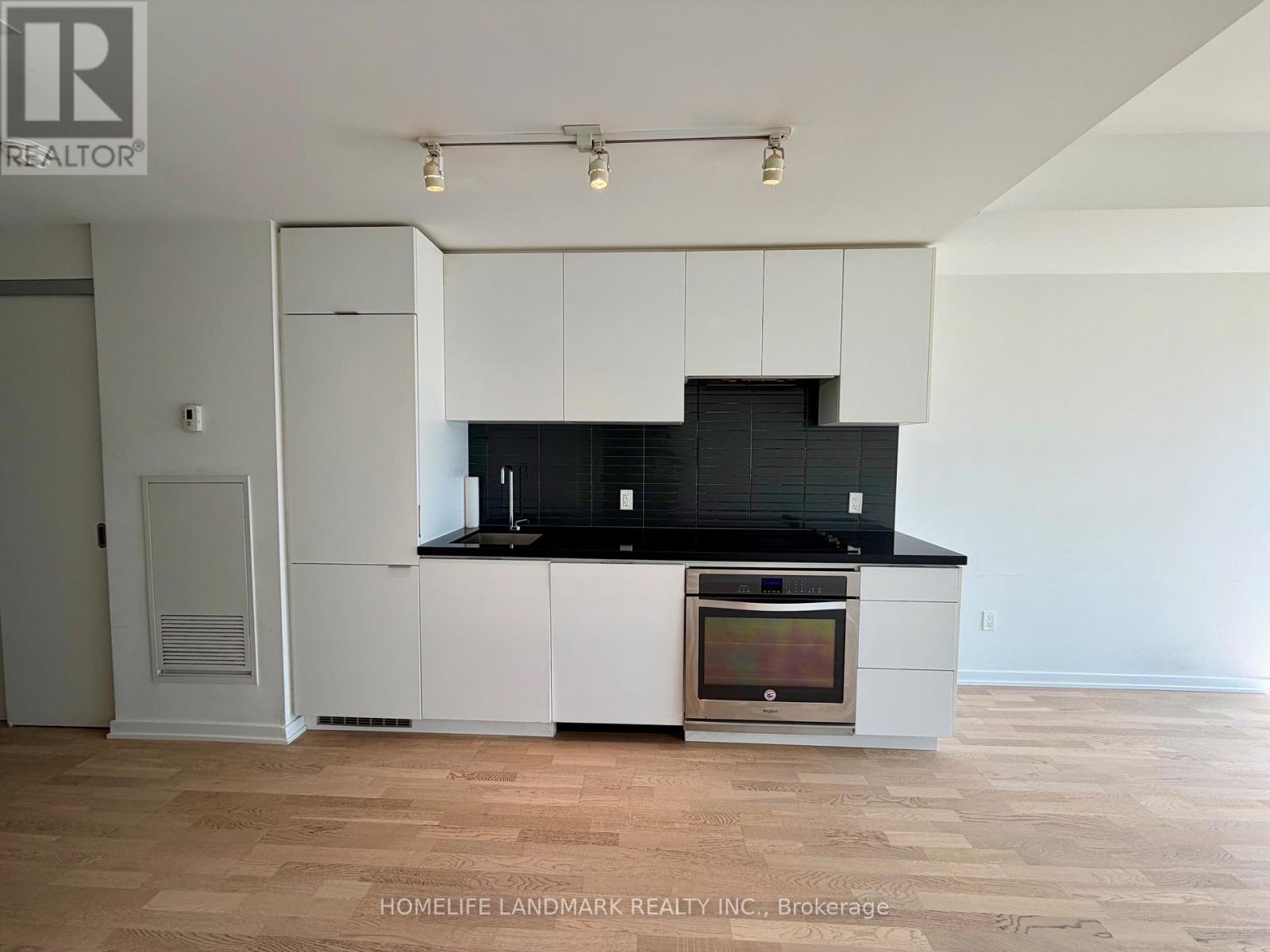 1703 - 60 Colborne Street, Toronto, Ontario  M5E 0B7 - Photo 4 - C13709982