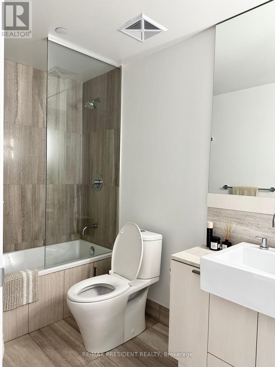 Ph 1 - 88 Blue Jays Way, Toronto, Ontario  M5V 0L7 - Photo 18 - C13709990
