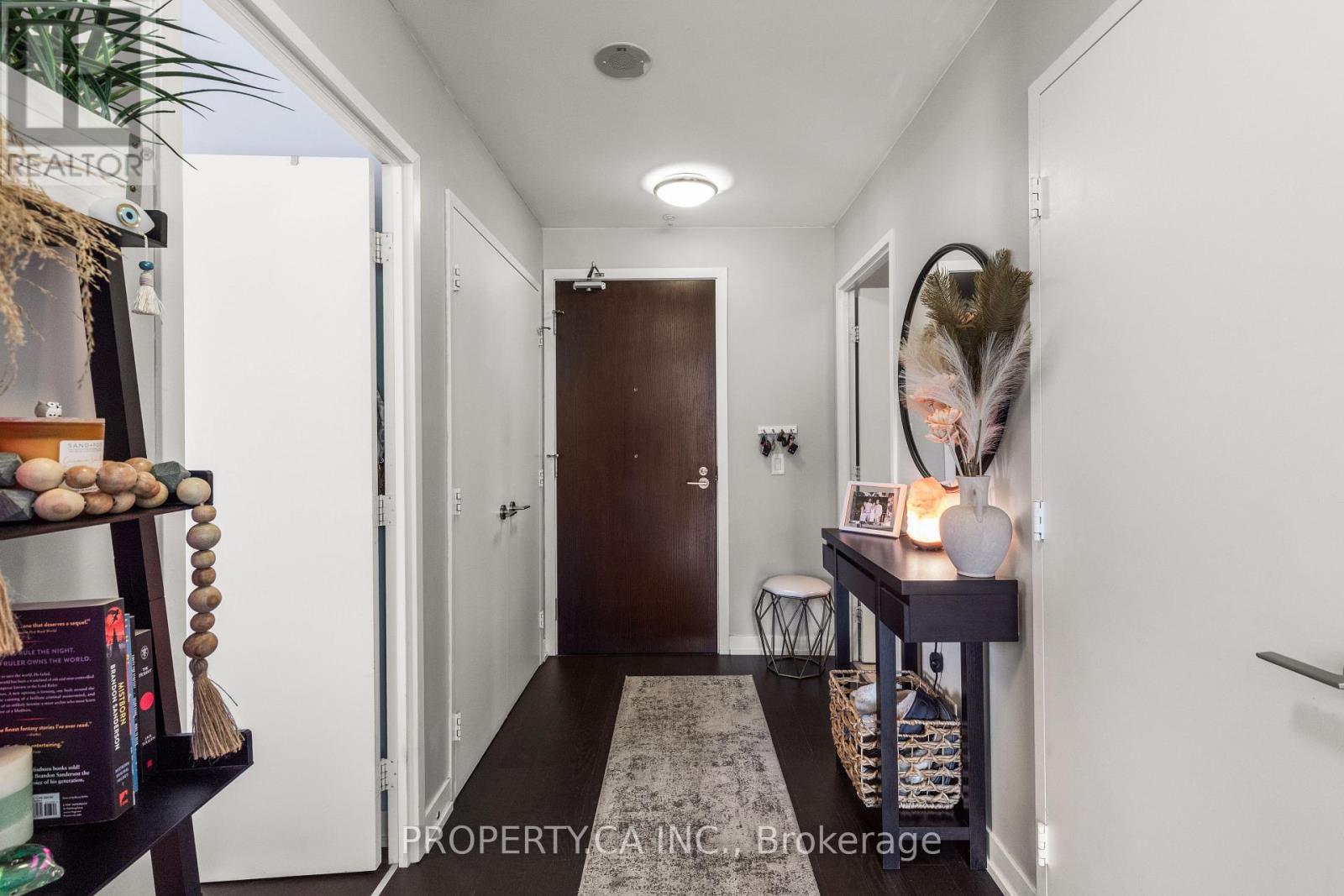 N122 - 120 Bayview Avenue, Toronto, Ontario  M5A 0G4 - Photo 3 - C13710036