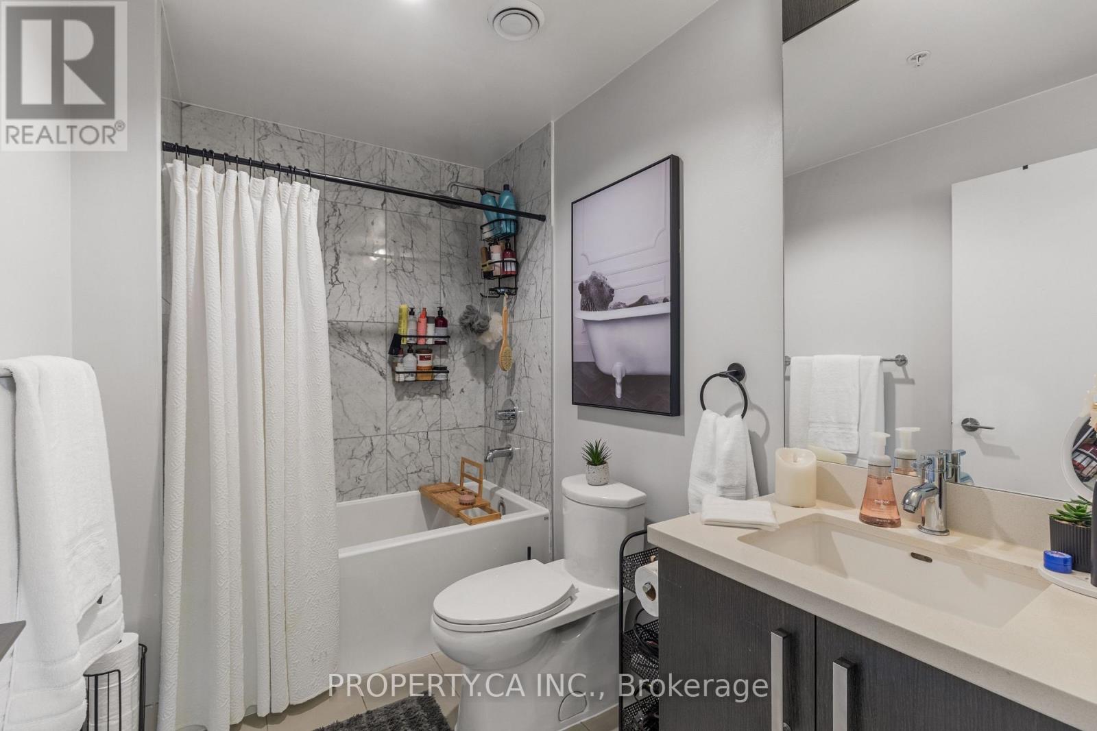 N122 - 120 Bayview Avenue, Toronto, Ontario  M5A 0G4 - Photo 5 - C13710036