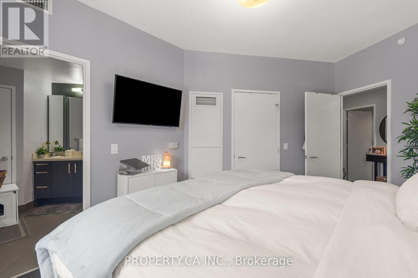 N122 - 120 Bayview Avenue, Toronto, Ontario  M5A 0G4 - Photo 8 - C13710036