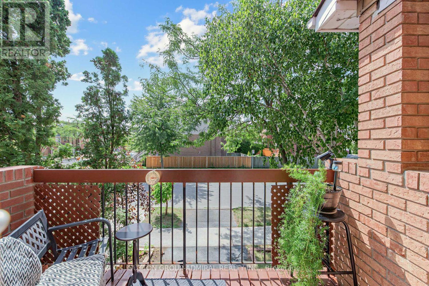 19 Carnival Court, Toronto, Ontario M2R 3T7 - Photo 14 - C13710080