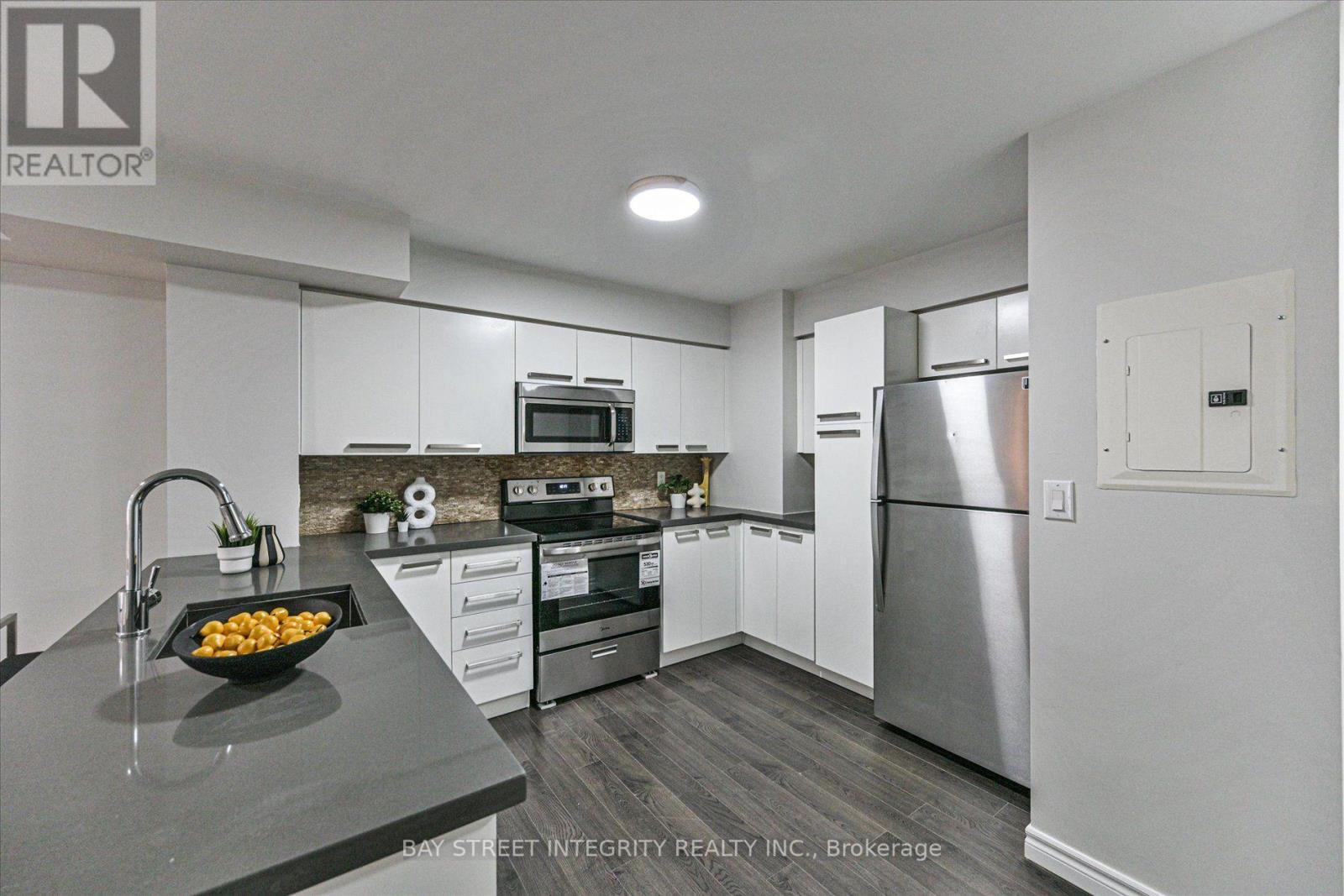 602 - 11 St Joseph Street, Toronto, Ontario  M4Y 1J8 - Photo 6 - C13710098