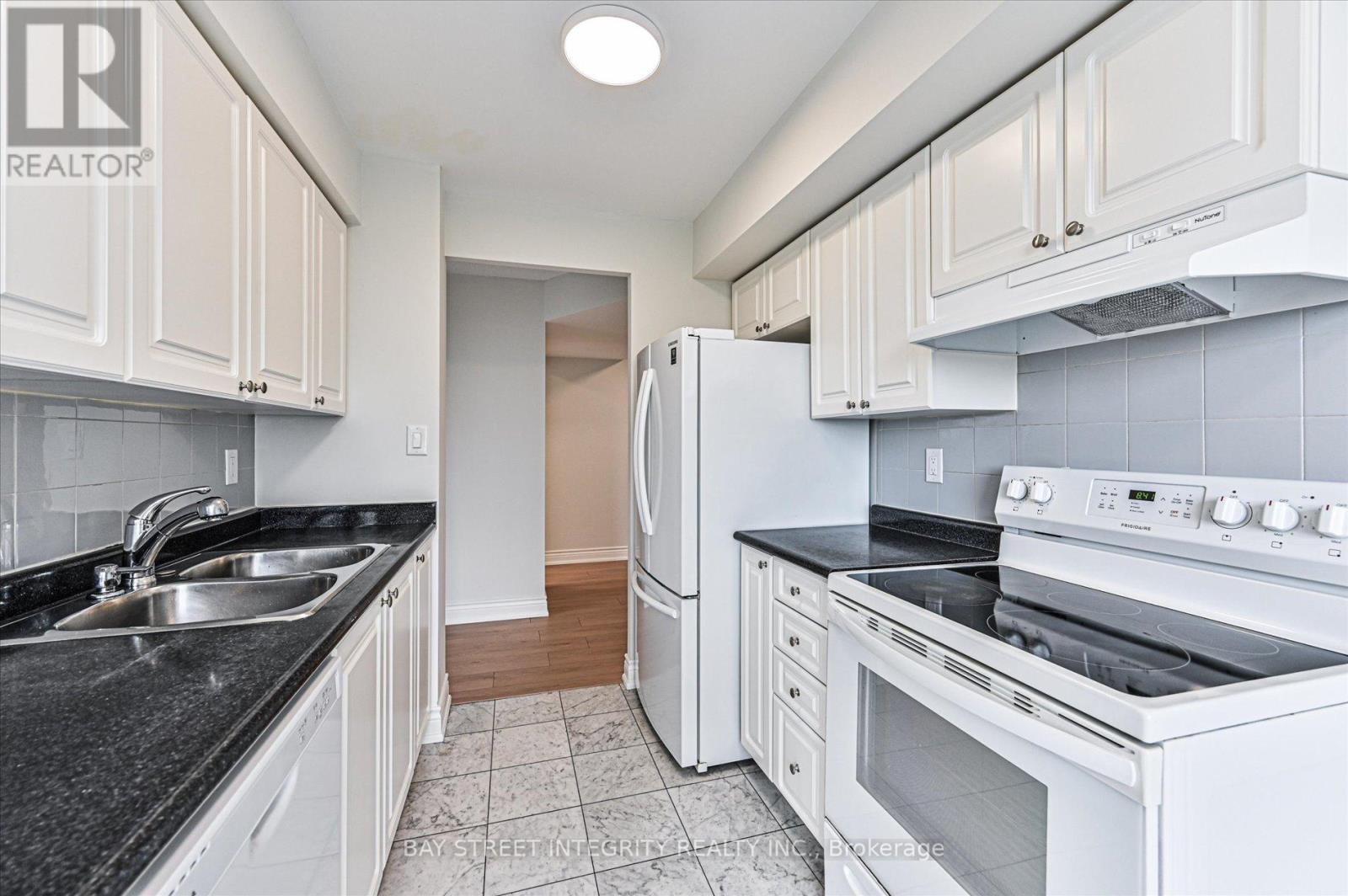 602 - 18 Hillcrest Avenue, Toronto, Ontario  M2N 6T5 - Photo 11 - C13710114