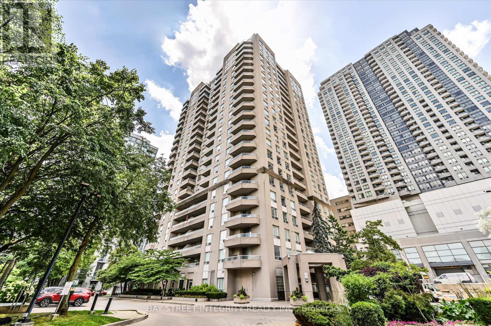 602 - 18 Hillcrest Avenue, Toronto, Ontario  M2N 6T5 - Photo 2 - C13710114