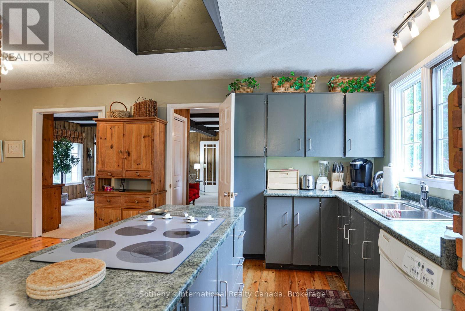 590 Hotchkiss Street, Gravenhurst (Muskoka (S)), Ontario  P1P 1H8 - Photo 11 - X13709882