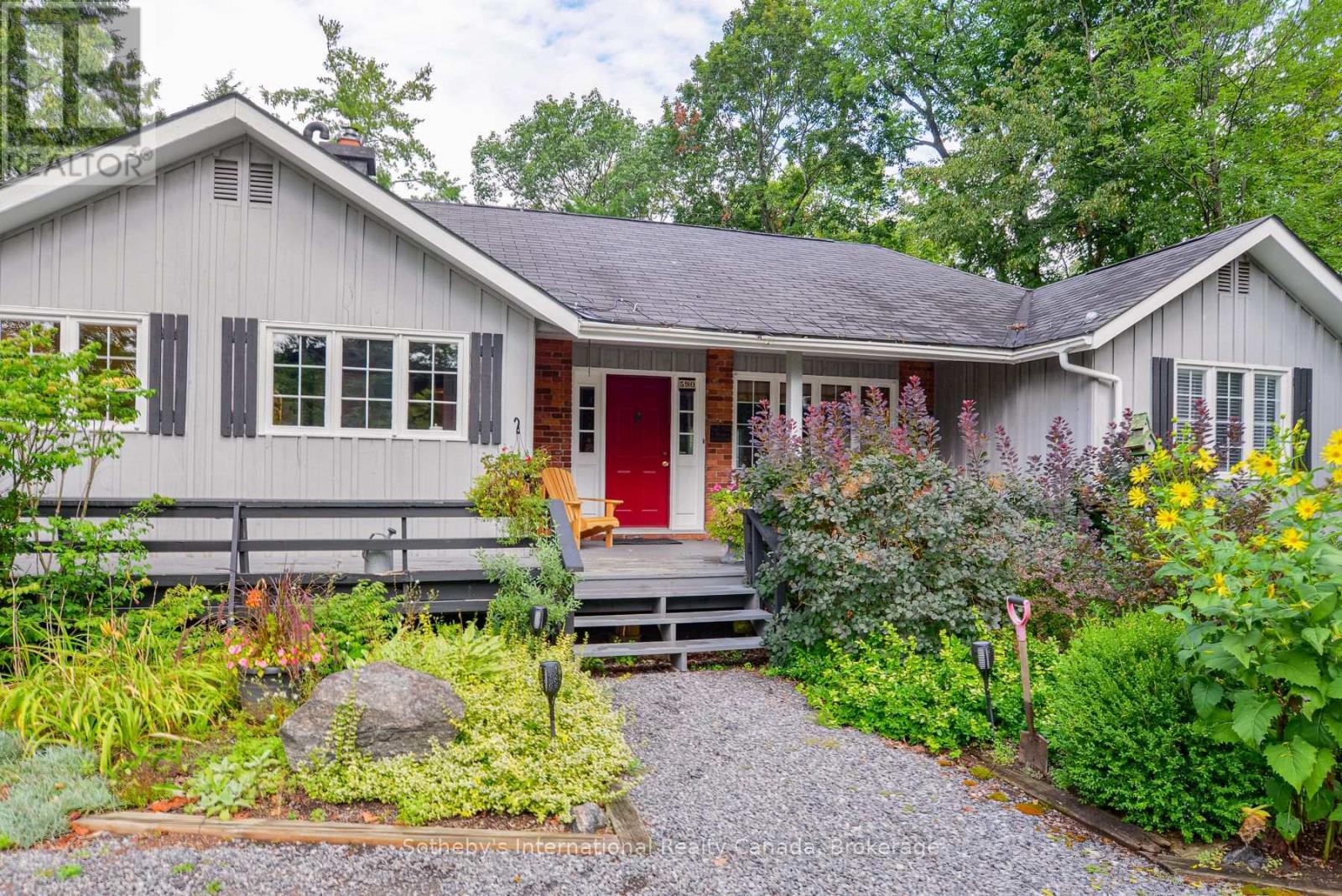 590 Hotchkiss Street, Gravenhurst (Muskoka (S)), Ontario  P1P 1H8 - Photo 3 - X13709882