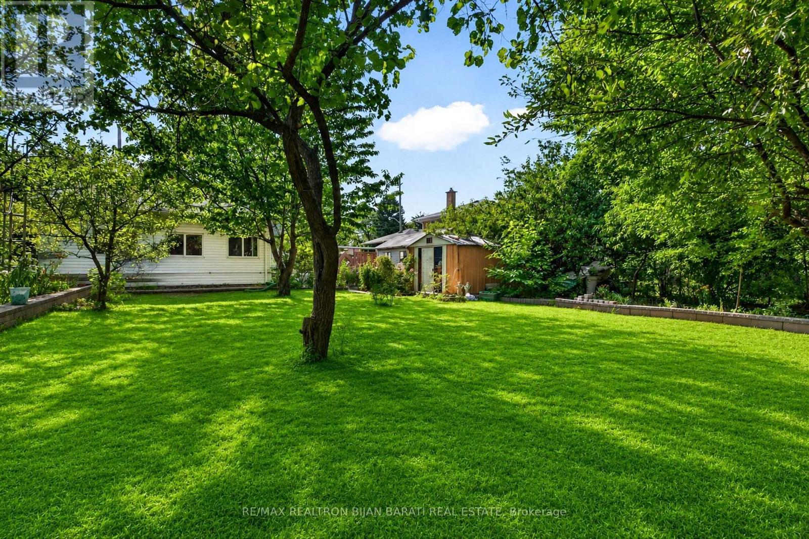 601 Conacher Drive, Toronto, Ontario  M2M 3M9 - Photo 38 - C13710146