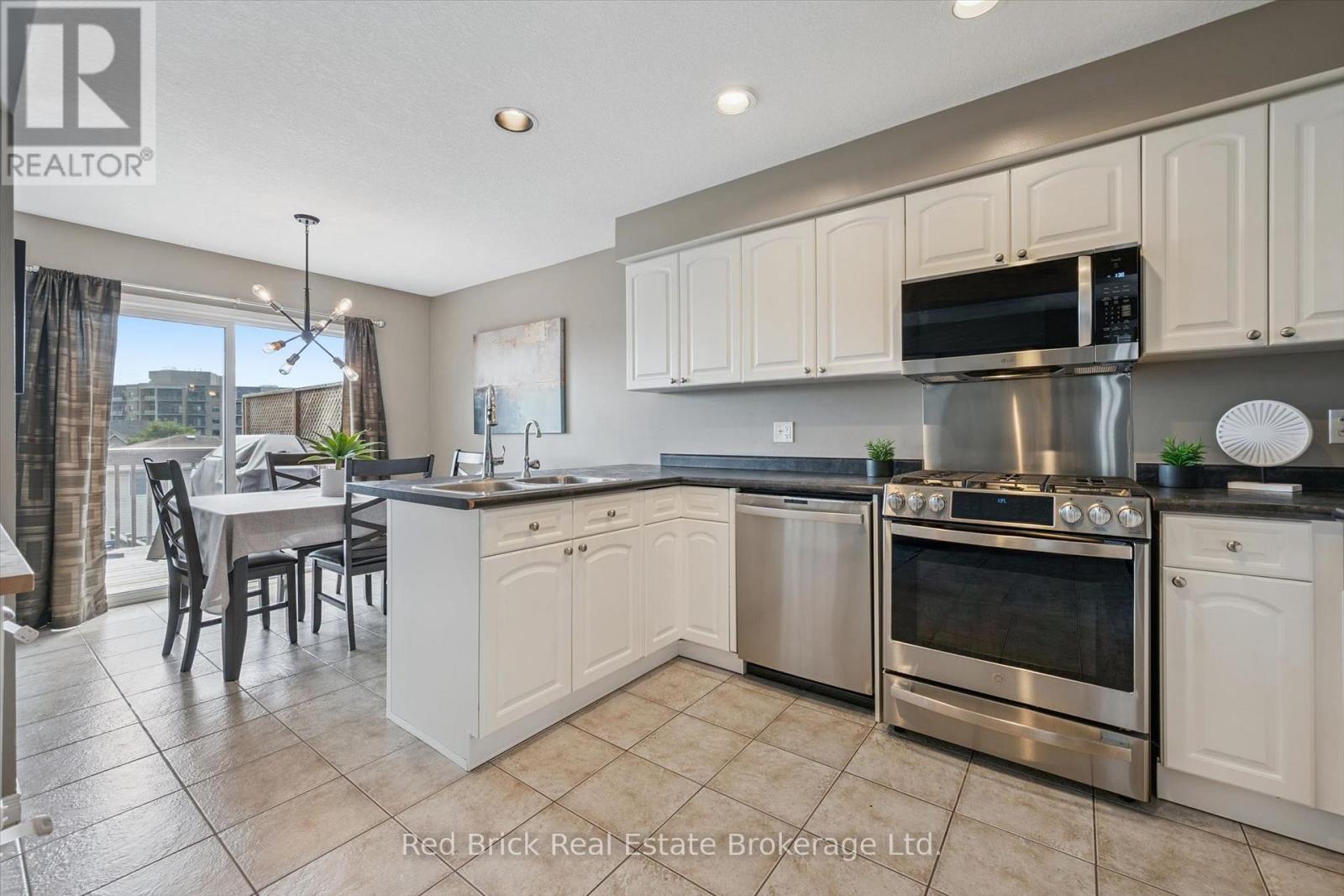 17 Davison Dr, Guelph, Ontario  N1E 0C1 - Photo 12 - X13710038