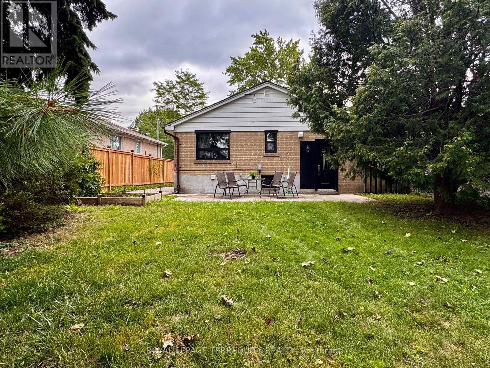 154 Sedgemount Drive, Toronto, Ontario  M1H 1Y2 - Photo 24 - E13709958