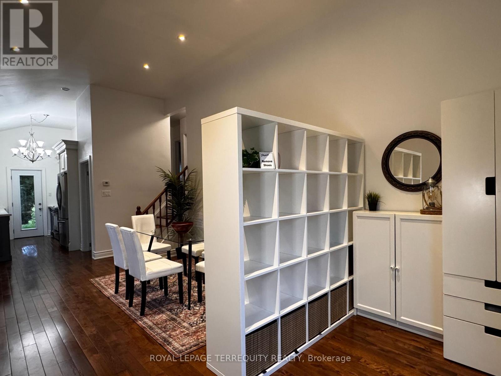 154 Sedgemount Drive, Toronto, Ontario  M1H 1Y2 - Photo 4 - E13709958