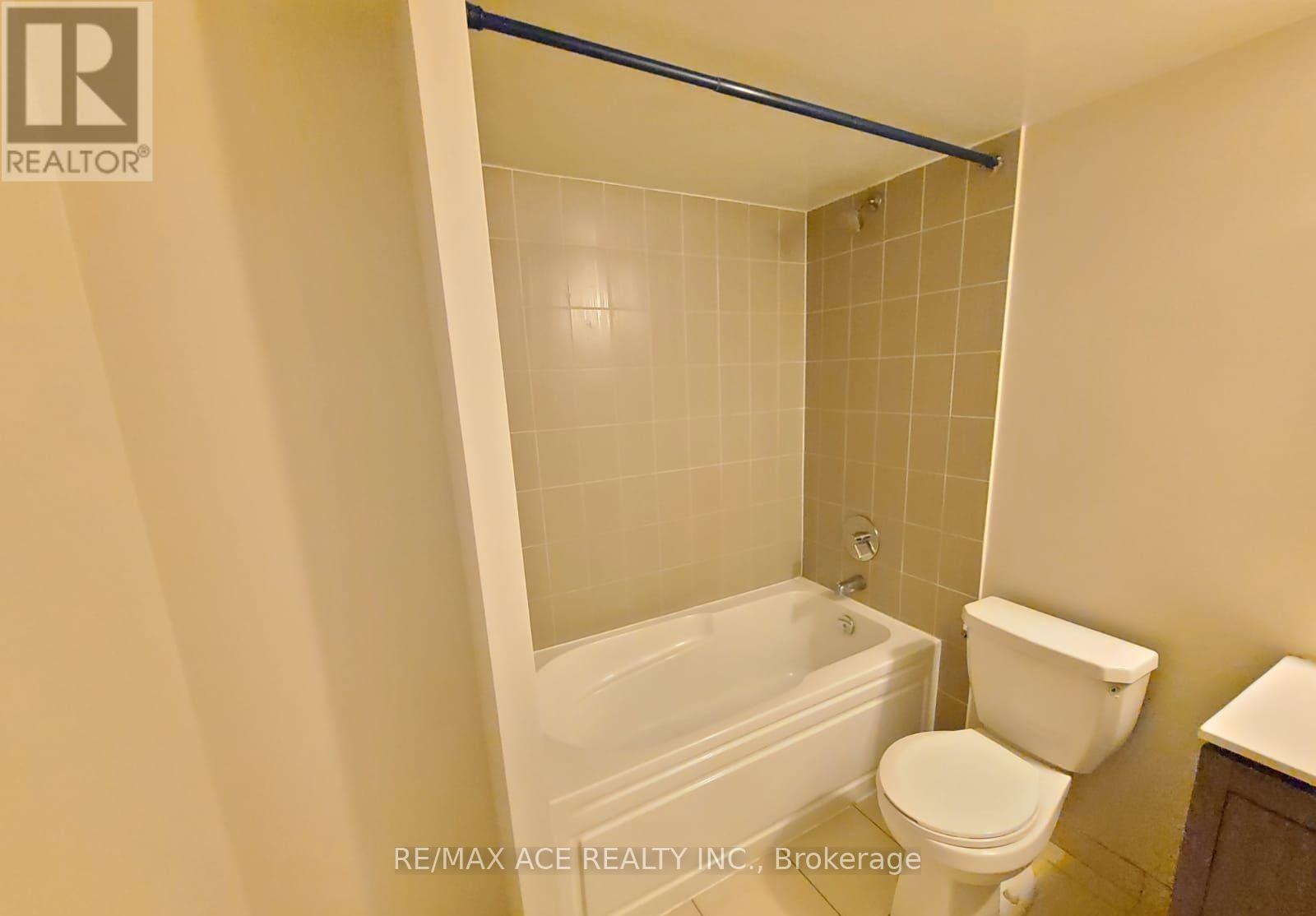 310 - 30 Meadowglen Place, Toronto, Ontario  M1G 0A6 - Photo 12 - E13710104