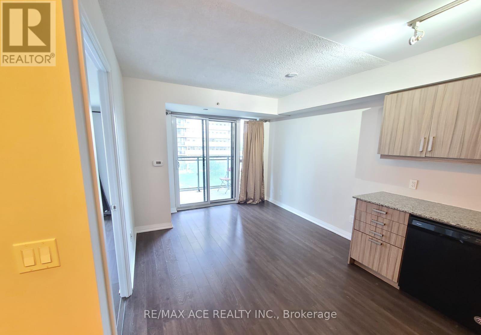 310 - 30 Meadowglen Place, Toronto, Ontario  M1G 0A6 - Photo 7 - E13710104