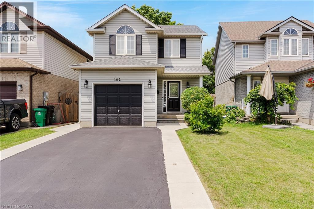 102 CHATEAU Crescent, Cambridge, Ontario