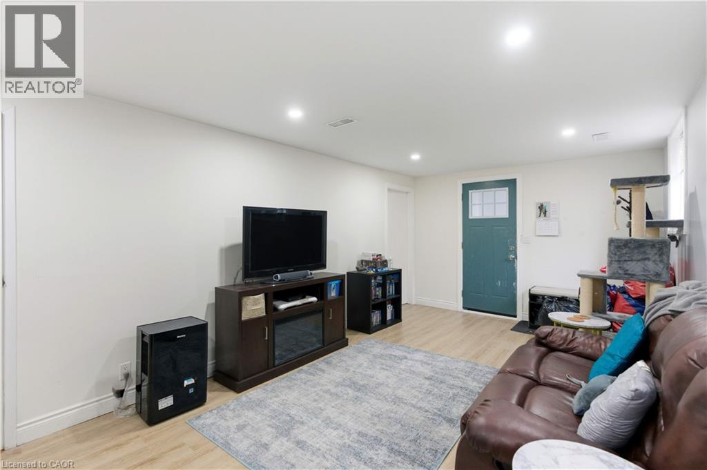 111 Britten Close Unit# Bsmt, Hamilton, Ontario  L9C 4K1 - Photo 6 - 40855515