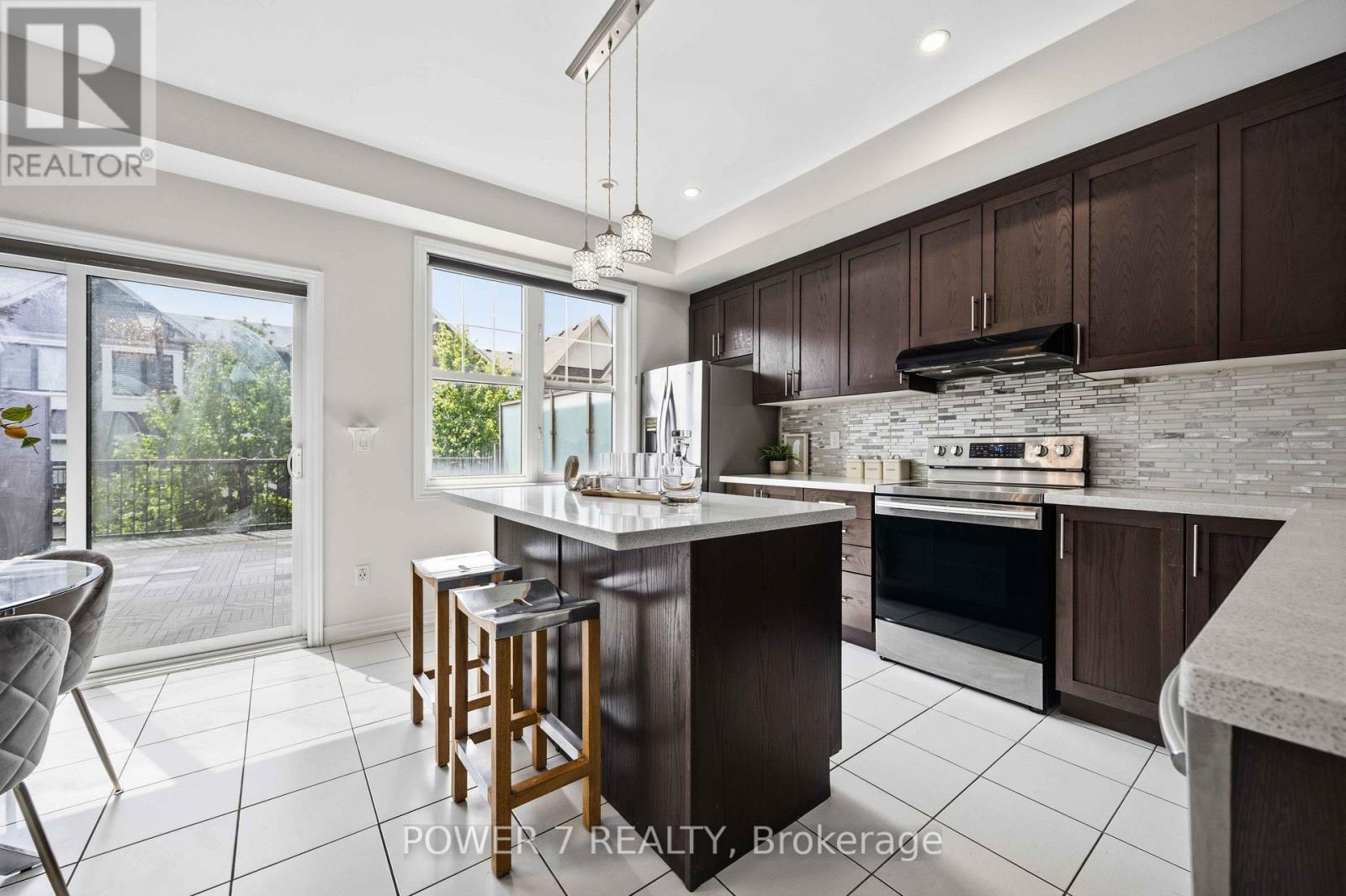 55 Ludwig Court, Whitchurch-Stouffville, Ontario  L4A 1Y6 - Photo 9 - N13709940