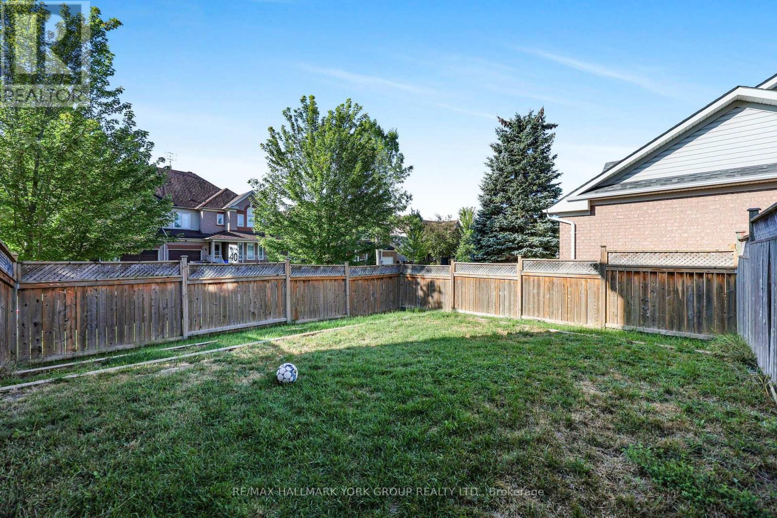 74 Snedden Avenue, Aurora, Ontario  L4G 7K7 - Photo 33 - N13710018