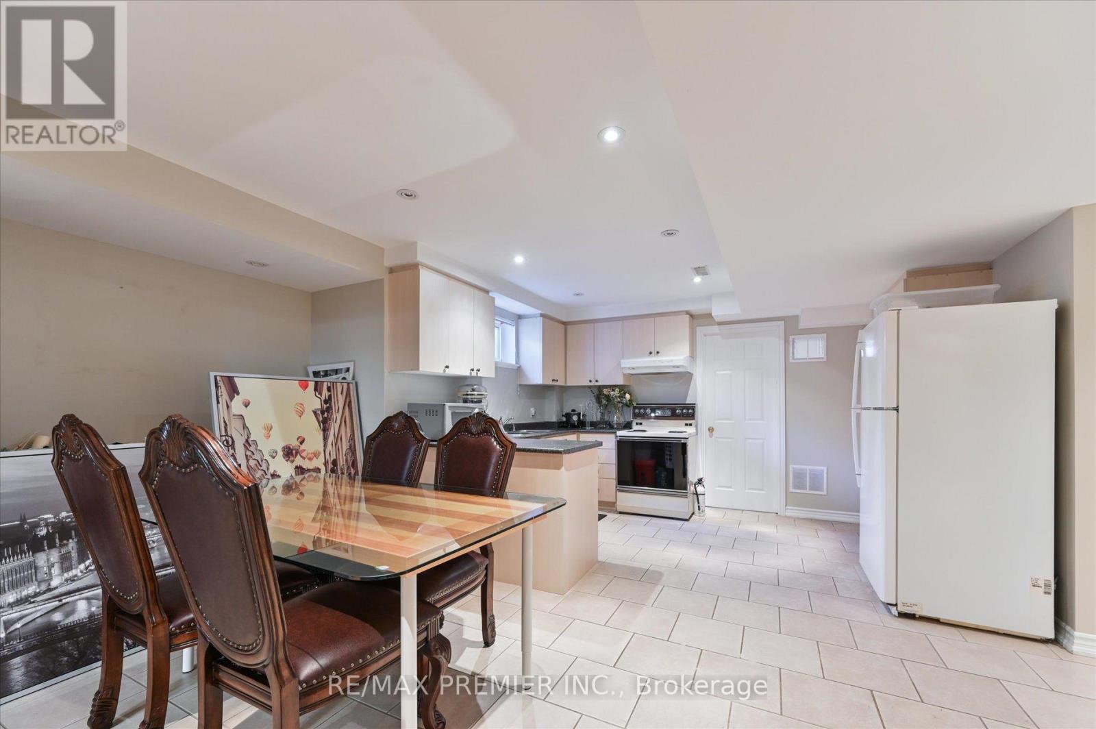 581 Wycliffe Avenue, Vaughan, Ontario  L4L 8S8 - Photo 18 - N13710084