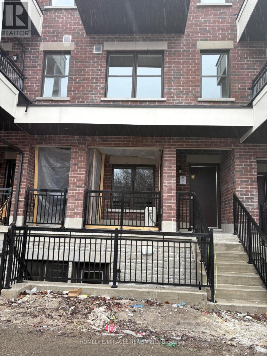 211 - 15100 Yonge Street, Aurora, Ontario  L4G 4C8 - Photo 2 - N13710102