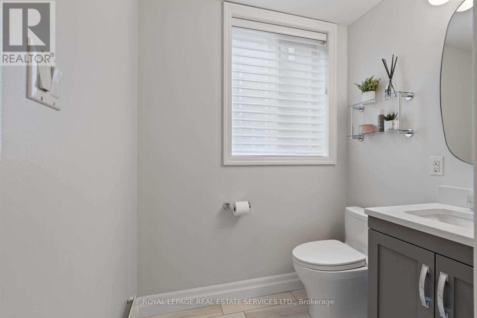 100 Dunedin Drive, Toronto, Ontario  M8X 2K5 - Photo 20 - W13709930